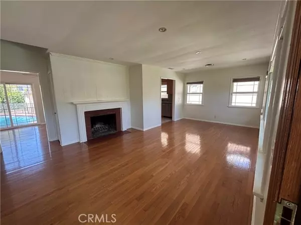 Woodland Hills, CA 91364,21327 De La Osa