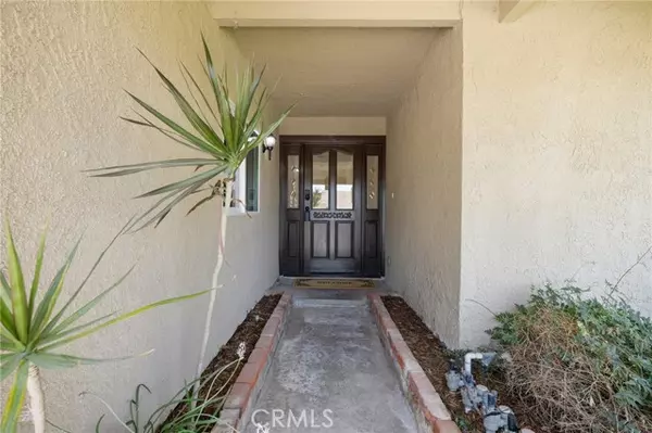Canyon Country, CA 91387,30314 Honeysuckle Hill DR