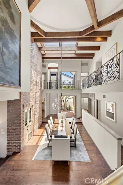 Newport Beach, CA 92660,648 Harbor Island DR