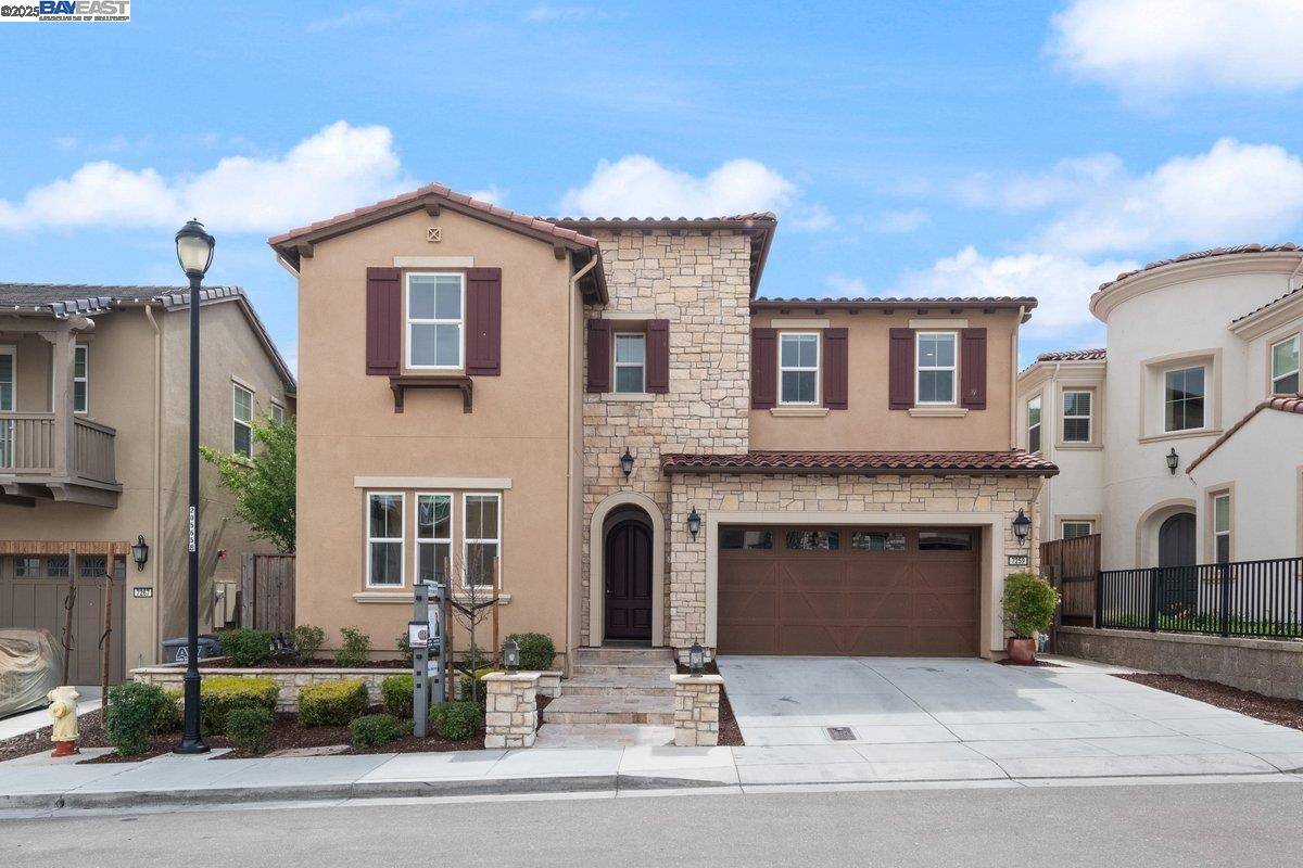 7259 Lembert Hills Dr, Dublin, CA 94568