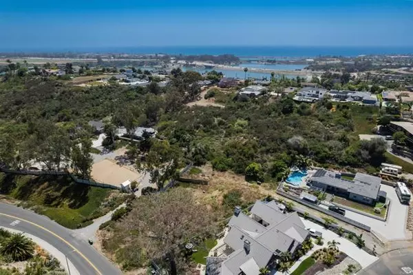 4275 Hillside DR, Carlsbad, CA 92008