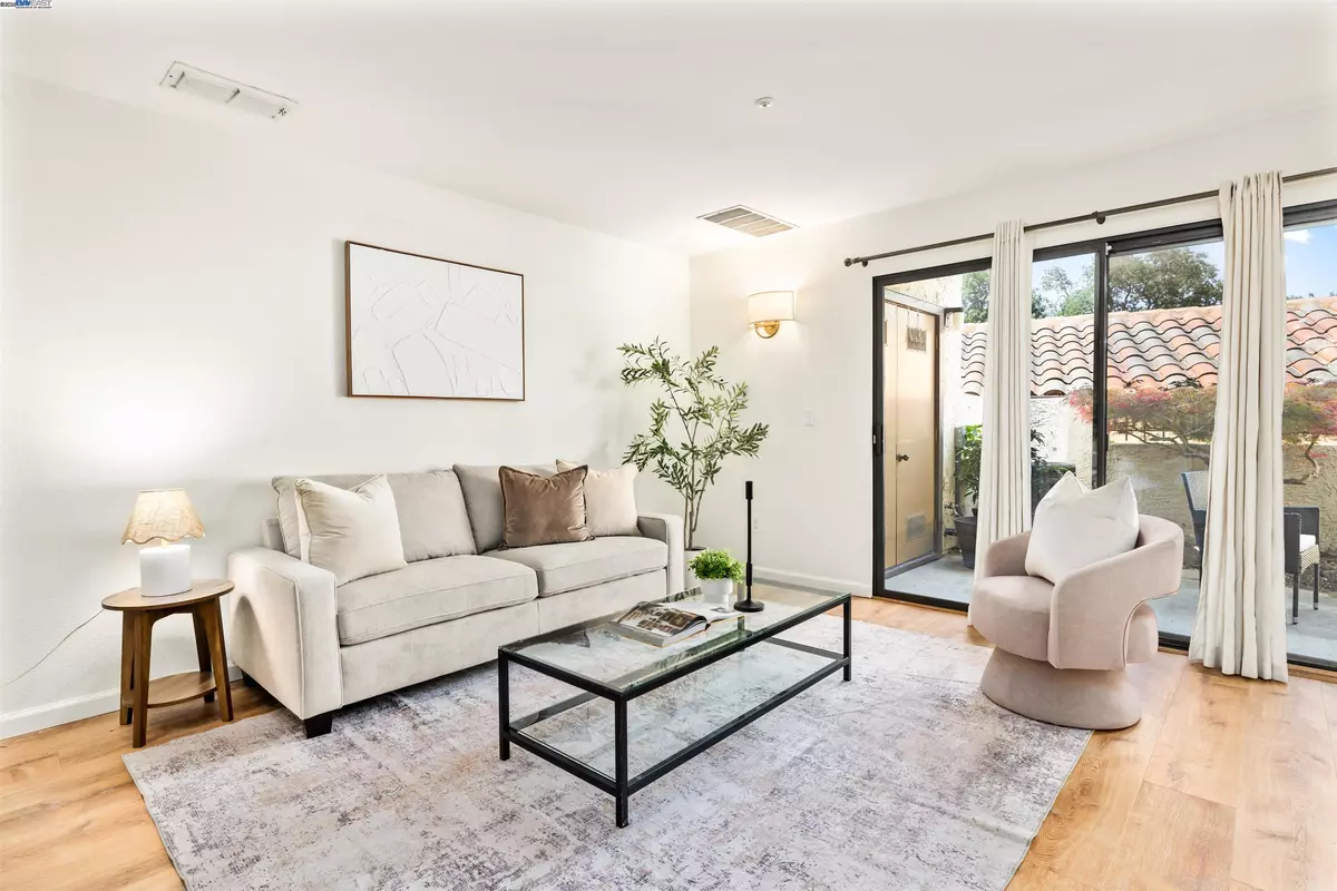 Walnut Creek, CA 94595,1312 S Villa