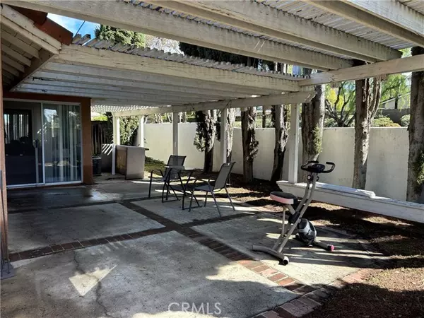 Rancho Santa Margarita, CA 92688,18 Via Felicia