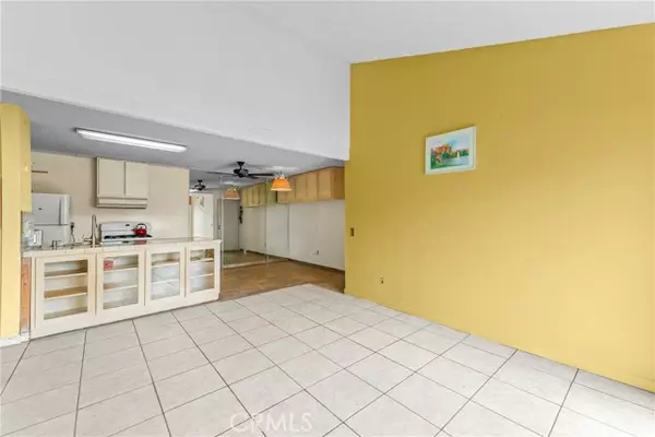La Mirada, CA 90638,15321 Santa Gertrudes AVE J210