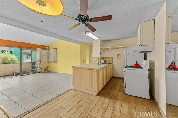 La Mirada, CA 90638,15321 Santa Gertrudes AVE J210