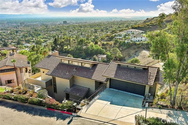 1369 Paseo Redondo, Burbank, CA 91501