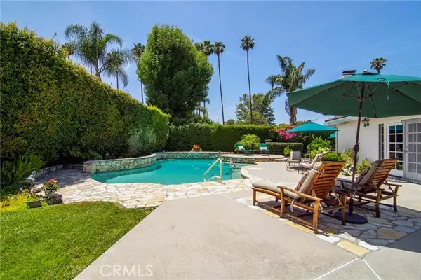 Woodland Hills, CA 91364,19842 Santa Rita ST