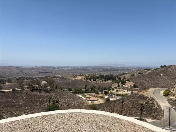 Perris, CA 92570,20825 Lakemount CT