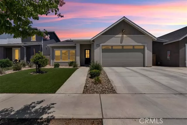 2454 W Mallard LN, Hanford, CA 93230