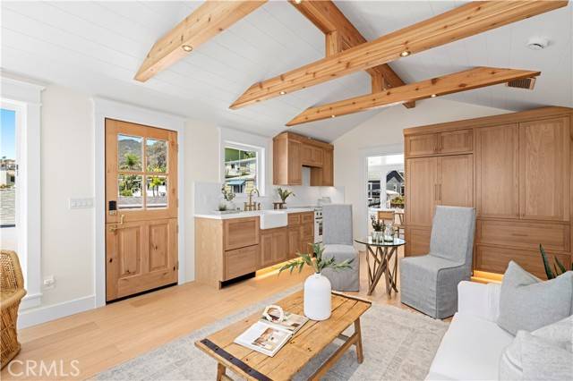 Laguna Beach, CA 92651,31721 Fairview RD UPPER