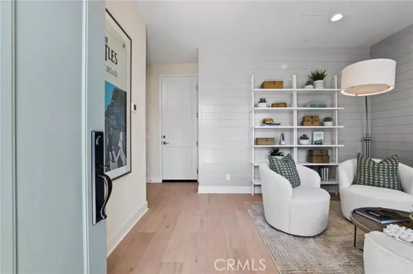 Huntington Beach, CA 92648,19071 Main ST 113