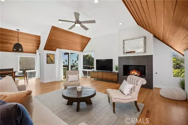 Laguna Beach, CA 92651,390 Saint Anns DR