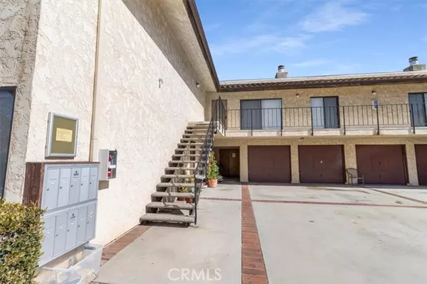Los Angeles, CA 90042,322 N Avenue 66 5