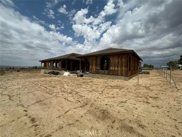 Pearblossom, CA 93553,33553 Longview RD