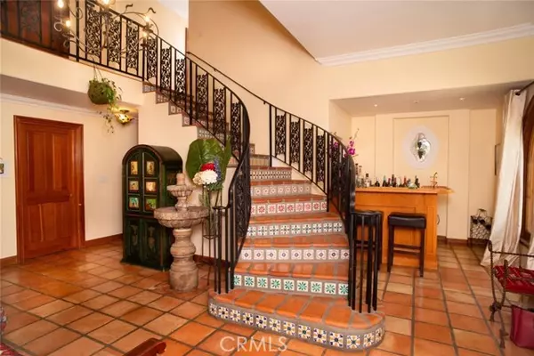 Tarzana, CA 91356,18690 Pasadero DR