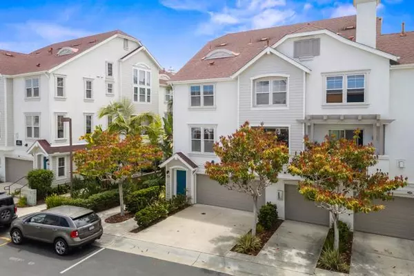 Oceanside, CA 92054,835 Harbor Cliff WAY 286