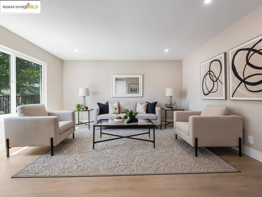 Milpitas, CA 95035,337 Silvertip Ct