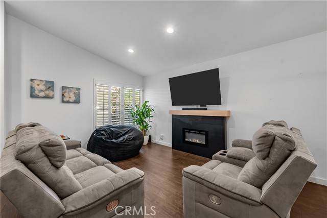 Saugus, CA 91350,27814 Caraway LN