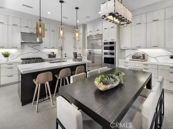 Montebello, CA 90640,25 Remy LN