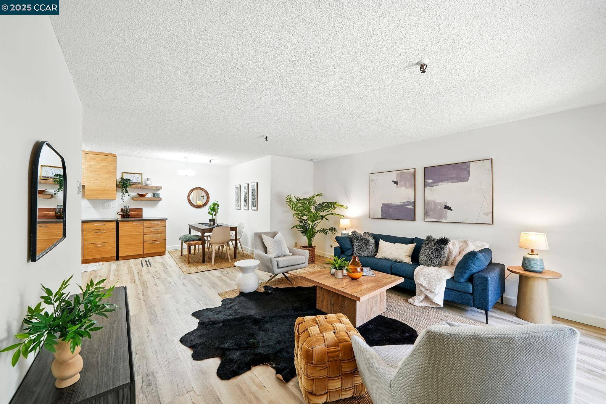 325 Lenox Ave 104, Oakland, CA 94610