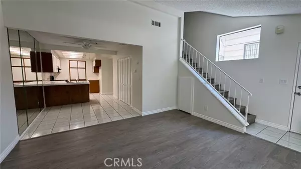 Lancaster, CA 93535,44460 15th ST 13