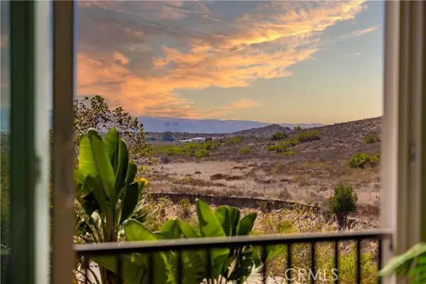 17 Heliotrope, Lake Forest, CA 92630