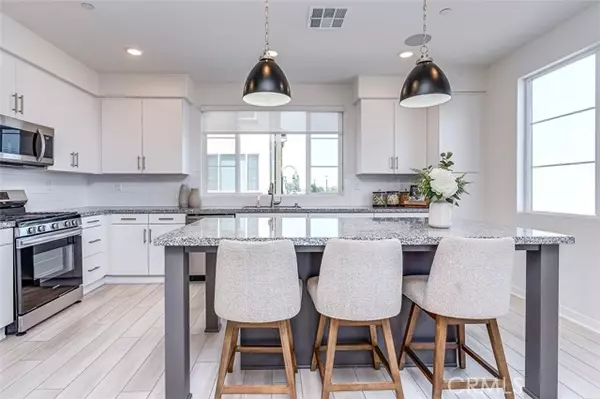 La Mirada, CA 90638,14180 Bay ST