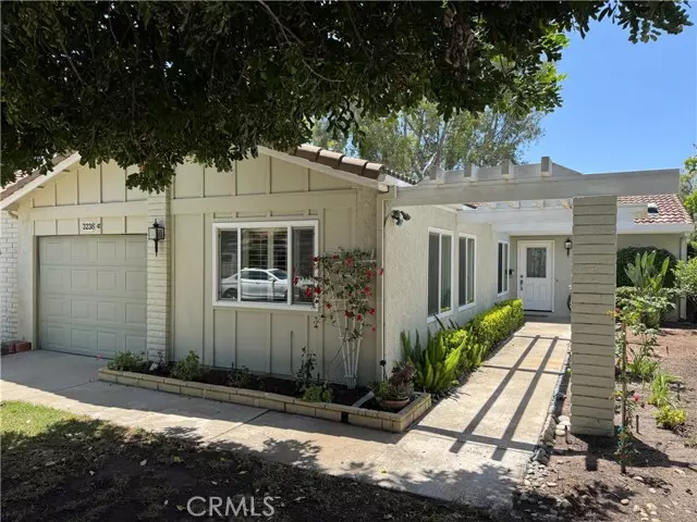 3238 San Amadeo C, Laguna Woods, CA 92637