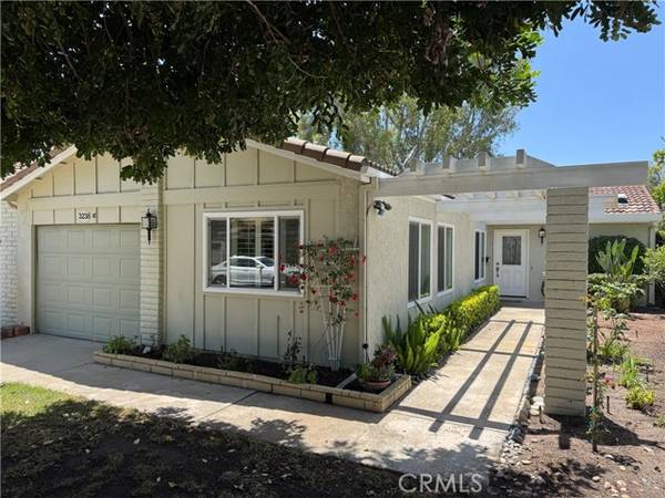 3238 San Amadeo C, Laguna Woods, CA 92637