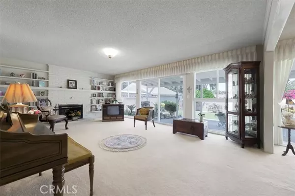 West Hills, CA 91307,7446 Woodlake AVE