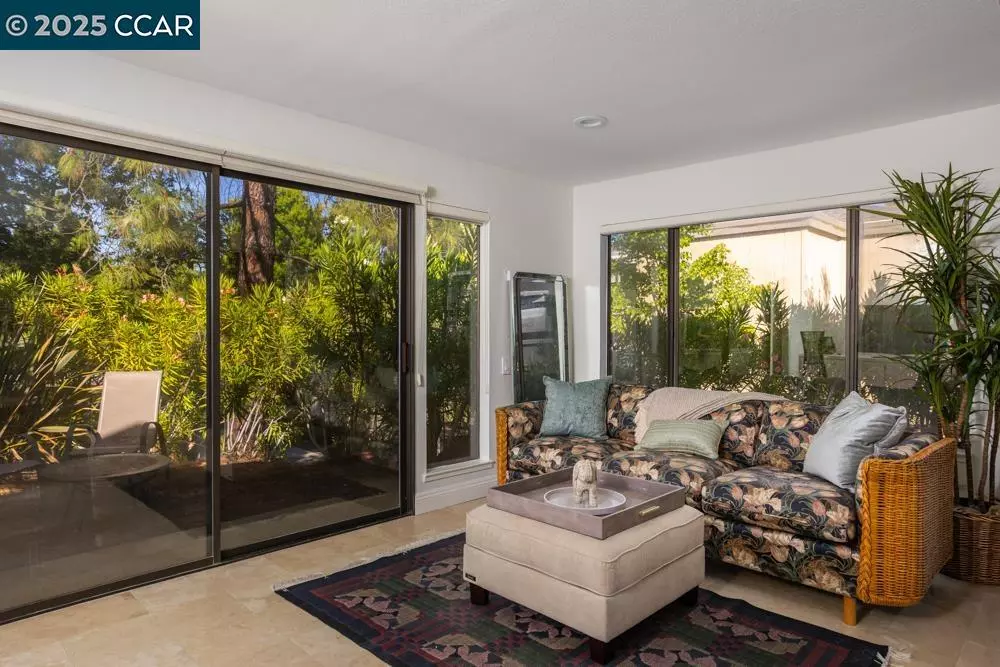 Walnut Creek, CA 94595,1224 Canyonwood Ct 2