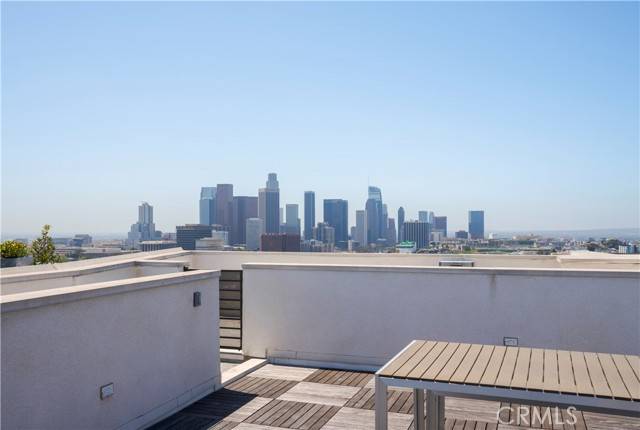 Los Angeles, CA 90012,1029 White Knoll DR