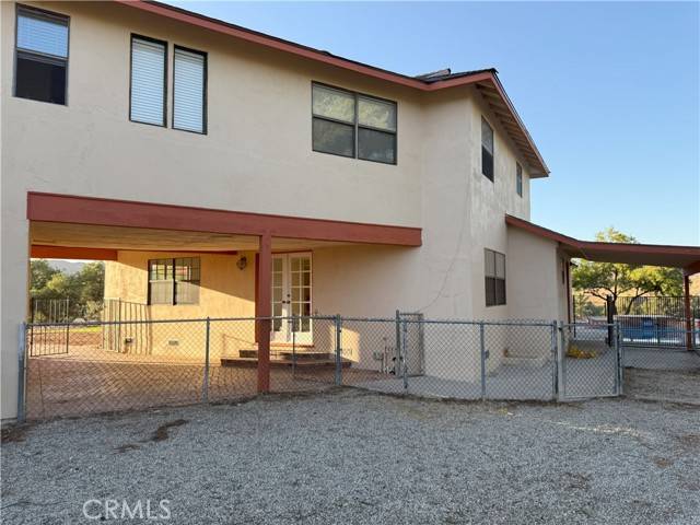 Agua Dulce, CA 91390,13620 Pales