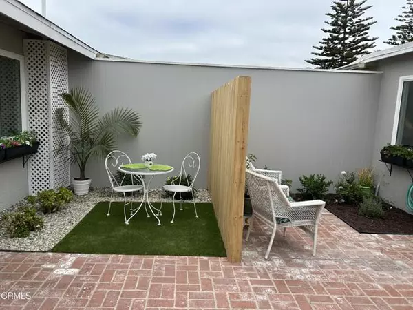Port Hueneme, CA 93041,163 E Bowling GR