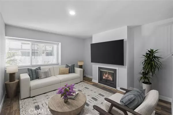 Orange, CA 92868,1910 W Palmyra AVE 94