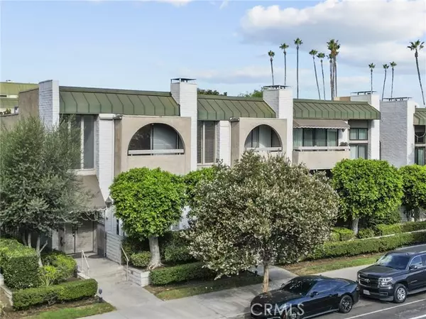 Encino, CA 91316,5305 White Oak AVE K