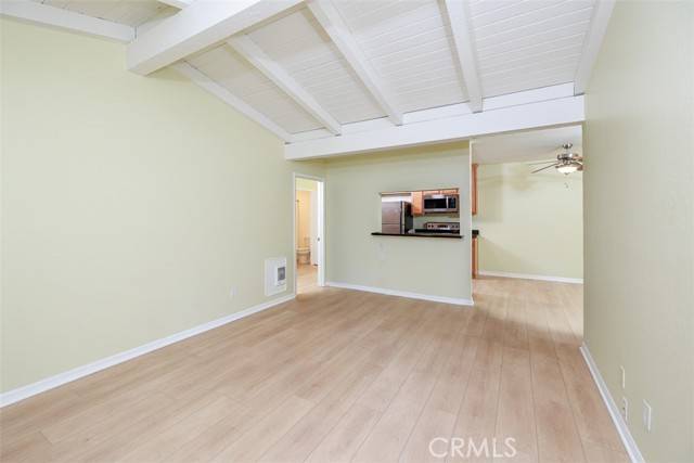 Santa Ana, CA 92701,1345 Cabrillo Park DR A06