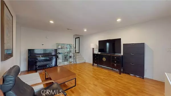 North Hollywood, CA 91602,10757 Hortense ST 406