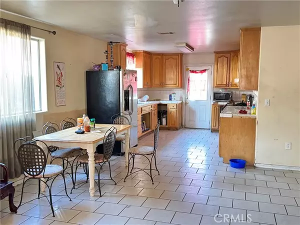 Pacoima, CA 91331,12572 Bromwich ST