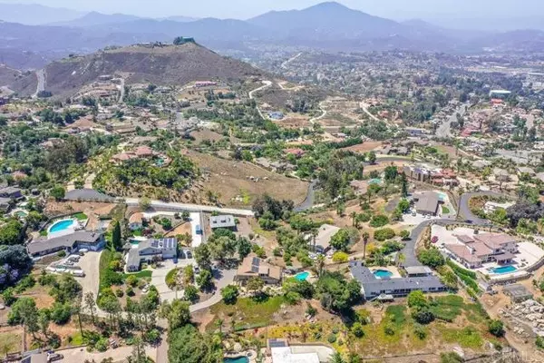 El Cajon, CA 92019,1050 Vista Sierra DR