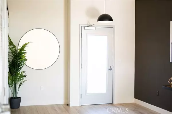 435 W Center Street Promenade 401, Anaheim, CA 92805