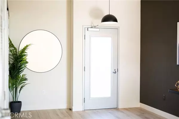 435 W Center Street Promenade 401, Anaheim, CA 92805