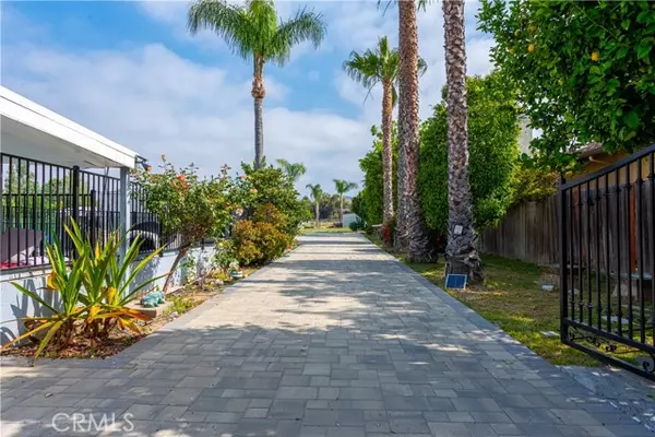 Simi Valley, CA 93063,4759 Cochran ST