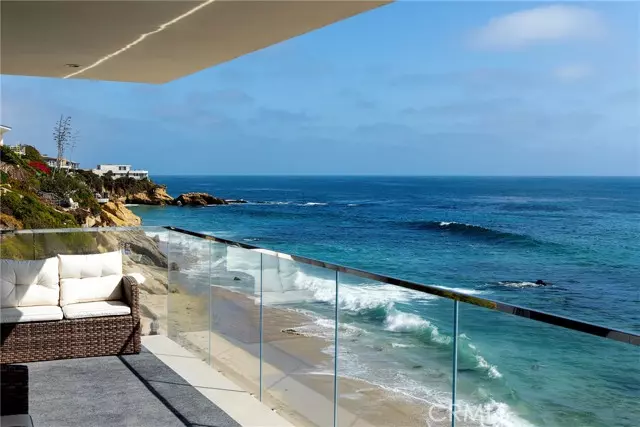 Laguna Beach, CA 92651,1585 S Coast 31