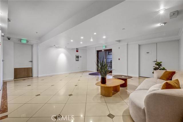 Sherman Oaks, CA 91403,4533 Vista Del Monte AVE 201
