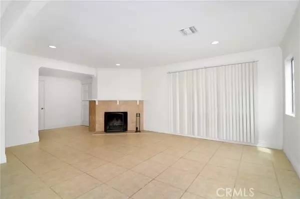 Reseda, CA 91335,19324 Victory BLD