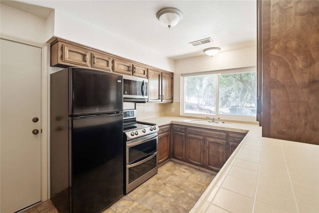 Coarsegold, CA 93614,31736 Apache RD