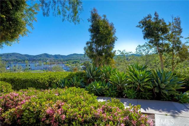 Ladera Ranch, CA 92694,66 Glenalmond LN