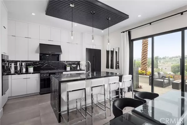 Walnut, CA 91789,22058 Manarola