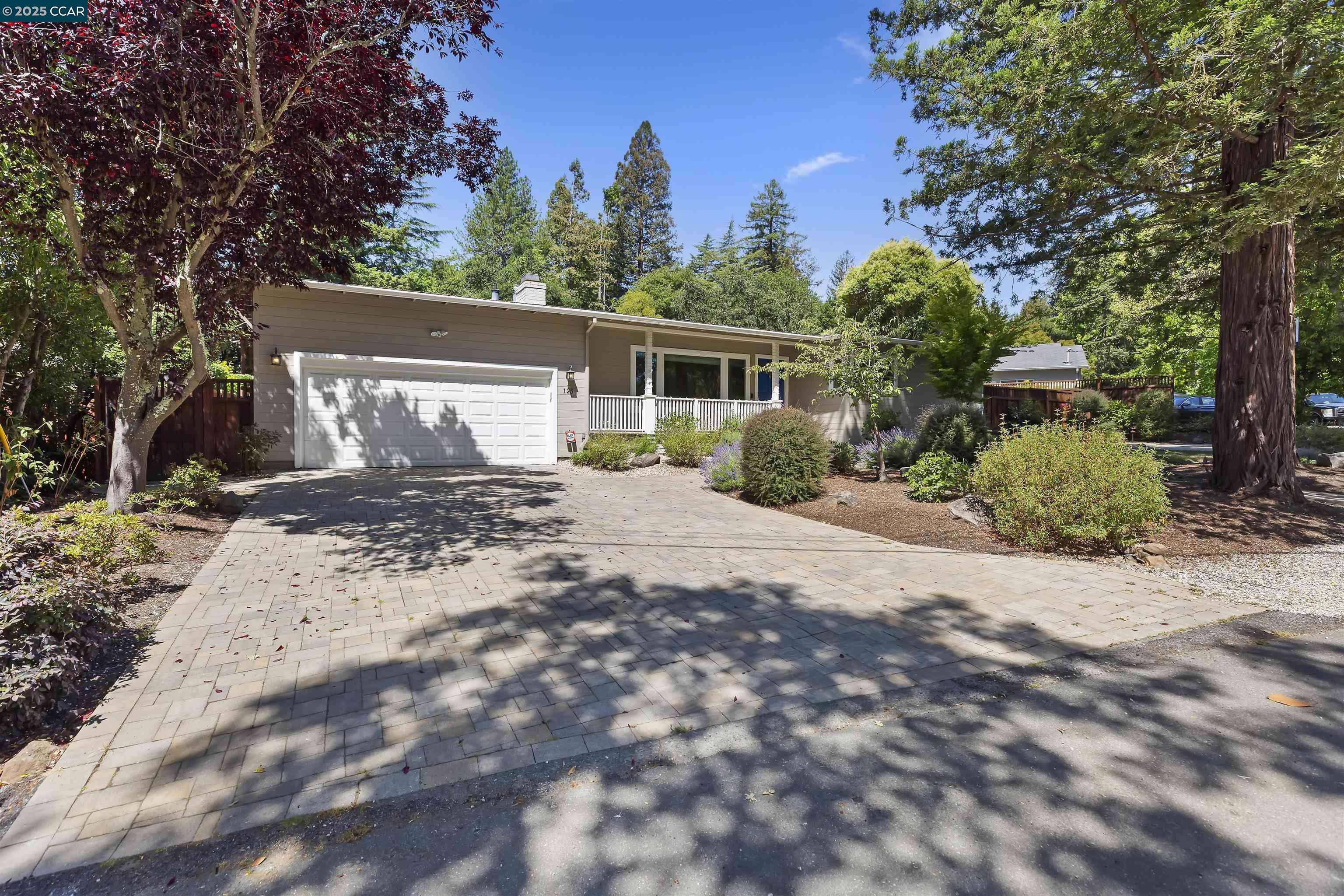 Orinda, CA 94563,125 Meadow Ln